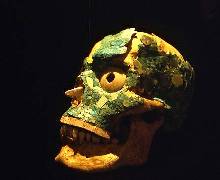 Mit Jade belegter Schädel im Museo Regional de Oaxaca