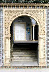 Prunkvoller Eingang in ein Stadtpalais