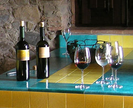 Weinverkostung bei der Weinkellerei Librandi