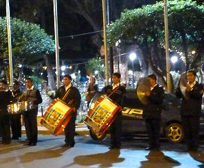 Kapelle am Hauptplatz bei den Feiern zur Stadtgründung