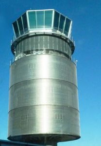 Der Tower in Madrid lässt uns um 16 Uhr zu unserer letzten Etappe starten