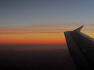 Farbenprächtiger Sonnenuntergang über Frankreich