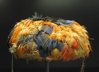 Alte Federkappe der Mapuche-Indianer im kleinen Undurraga-Museum