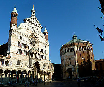 Dom und Baptisterium in Cremona