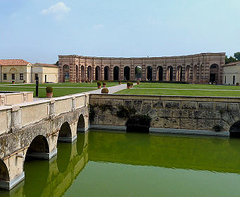 In den Gärten des Palazzo Te