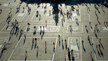 Mailänder Domplatz im Abendlicht gesehen vom Dach des Doms