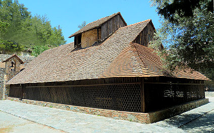 Die Scheunenkirche Panagia tou Arakos