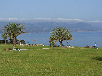 Unsere Entspannungsoase direkt am Meer in Polis