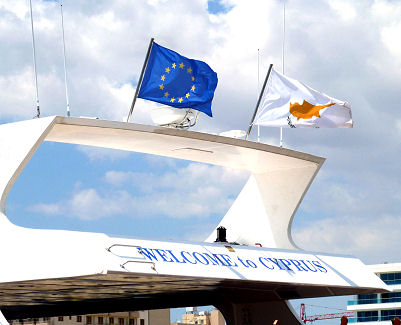 Boot im Hafen von Larnaka