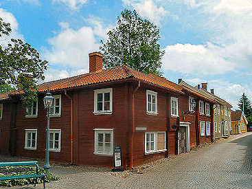 Bunte Holzhäuser in der malerischen Altstadt von Eksjö