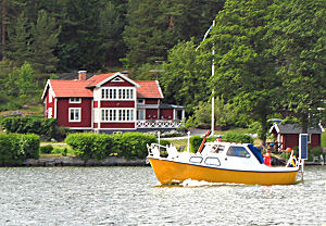Durch den inneren Schärengarten auf den Weg zum Schloss Drottningholm