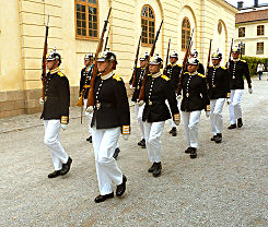 Einrückende Wache nach der Wachablöse