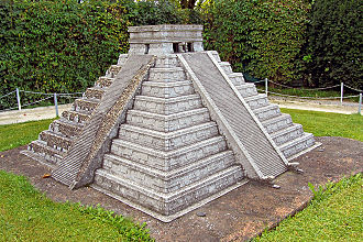 Kukulkan-Pyramide in Chichèn Itzà, Mexico