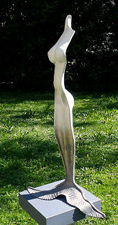 Elegante Nixe im Kurpark Bad Hall