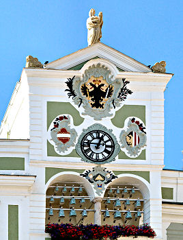 Das Keramik-Glockenspiel am Rathaus in Gmunden