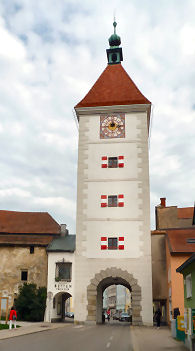 Der Ledererturm am Eingang zur Welser Altstadt