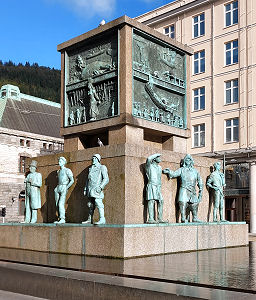 Seefahrerdenkmal in der Fußgängerzone von Bergen