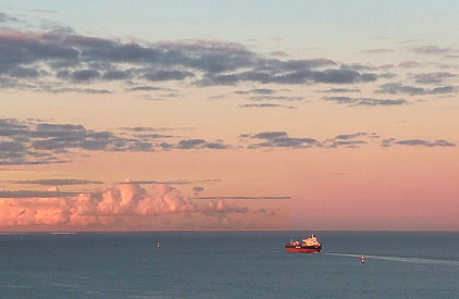 Sonnenaufgang bei der Fahrt über die Öresund-Brücke nach Malmö